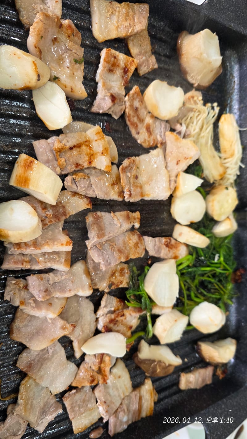 식탁 위의 고기구이 — 성도들의 친교